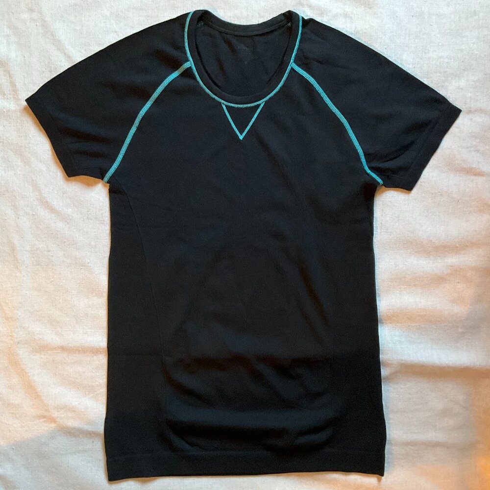 NWT Zensah Women's Run Seamless Short Sleeve Top, Black, Sz M